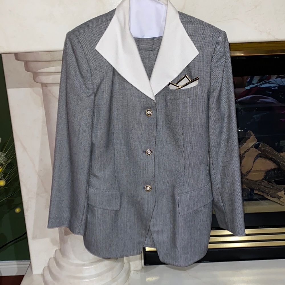 Emily Fully Lined Suit Removable Collar Size 12 Vintage Designer